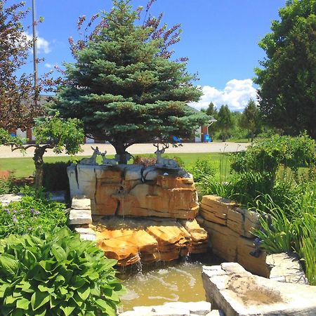 Manitoulin Inn Mindemoya Zewnętrze zdjęcie