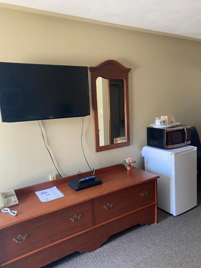 Manitoulin Inn Mindemoya Zewnętrze zdjęcie