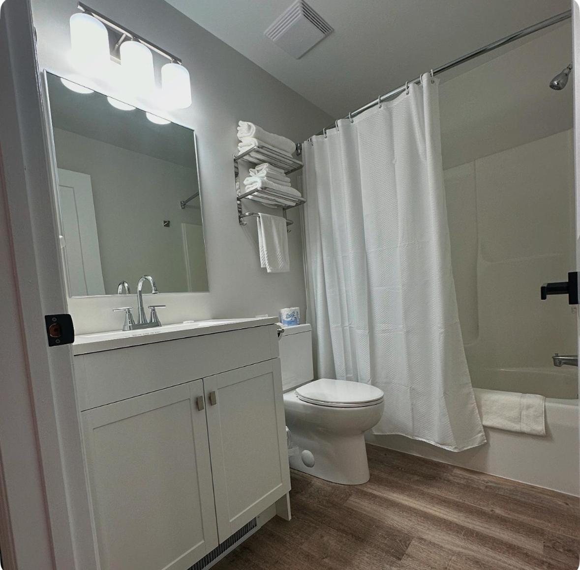 Manitoulin Inn Mindemoya Zewnętrze zdjęcie