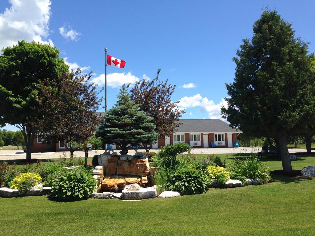 Manitoulin Inn Mindemoya Zewnętrze zdjęcie