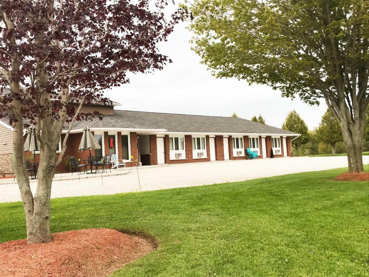 Manitoulin Inn Mindemoya Zewnętrze zdjęcie
